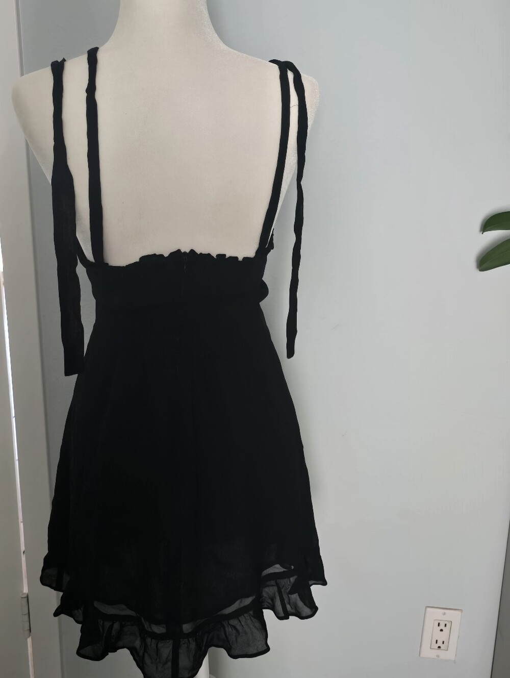 Reformation Christine Shoulder Tie Ruffle Dress - Picture 4 of 11